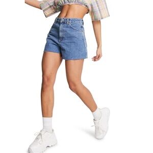 NWOT Topshop Mom Denim Shorts Blue Size 4